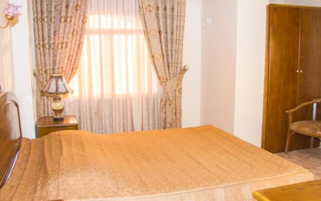 Al Anbat Midtown Hotel