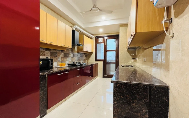 BluO 3BHK Golf Course Road Balcony Lift