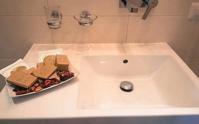 Serventi Longhi Rooms