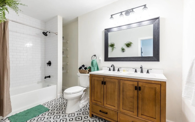 Delta View Retreat Suites