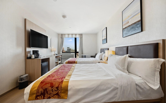 Ramada by Wyndham Flushing Queens