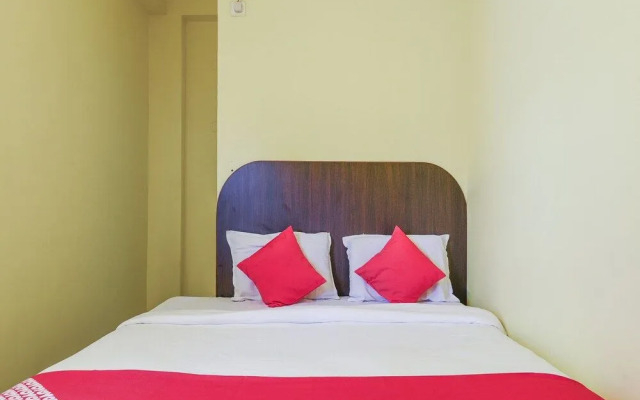 OYO 15011 Blue Homes
