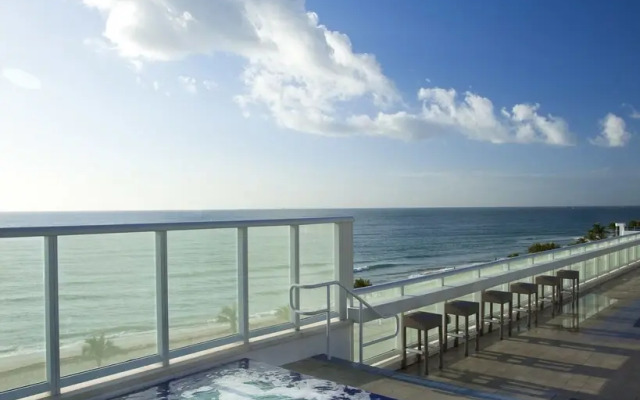 Pelicanstay in W Hotel Ft. Lauderdale