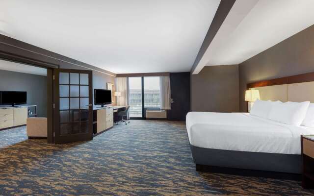 Wyndham Lancaster Resort & Convention Center