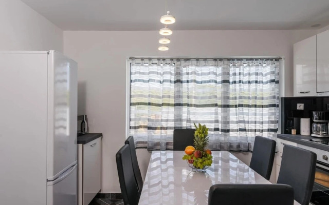 Mario - With Pool - H