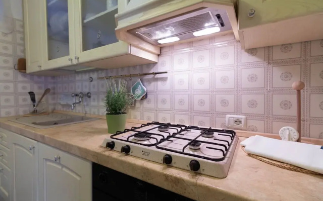 Mamma Ciccia Holiday Home - Lake Front Apartment
