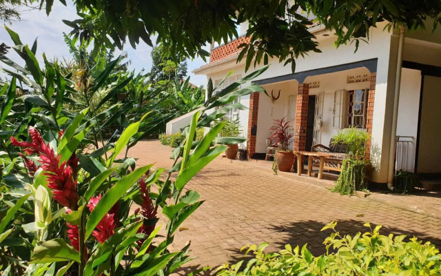 Alison & Dave's Guesthouse