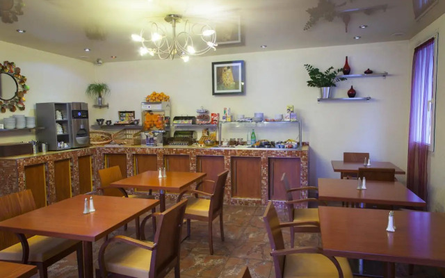 The Originals City, Archotel