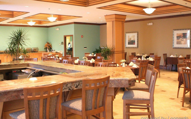 Delta Hotels Huntington Mall