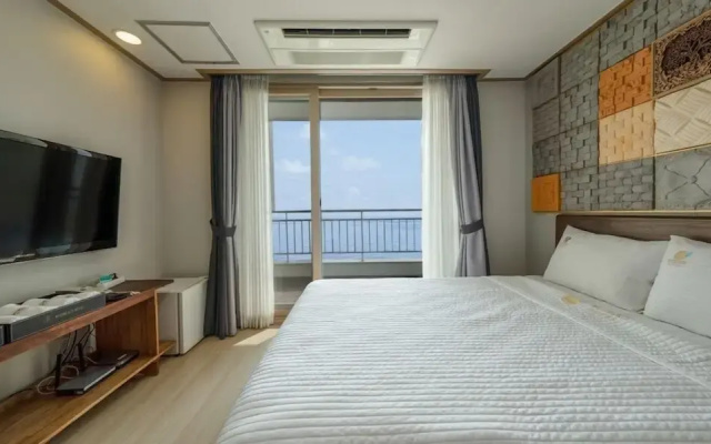 Daecheon Mud Beach Hotel