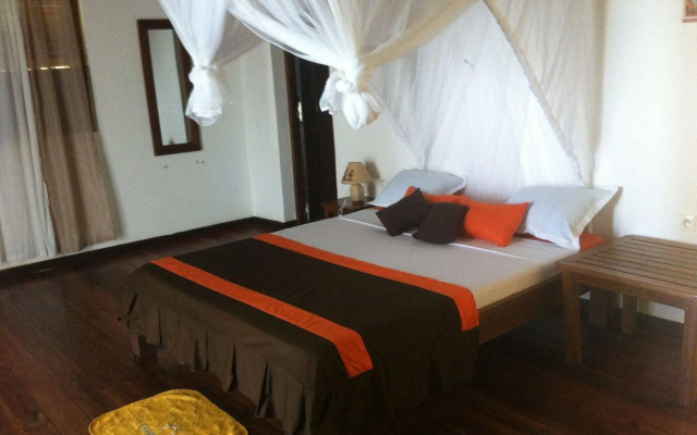 Ocean Beach Hotel