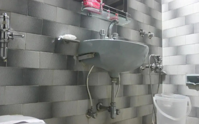 Oyo 518 Hotel Sundeep Inn