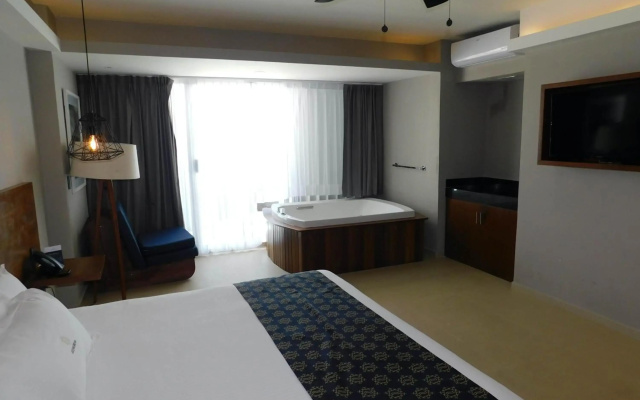 Ocean Dream Cancun by GuruHotel
