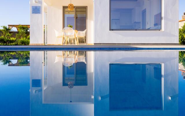 Sardines Luxury Villa 1