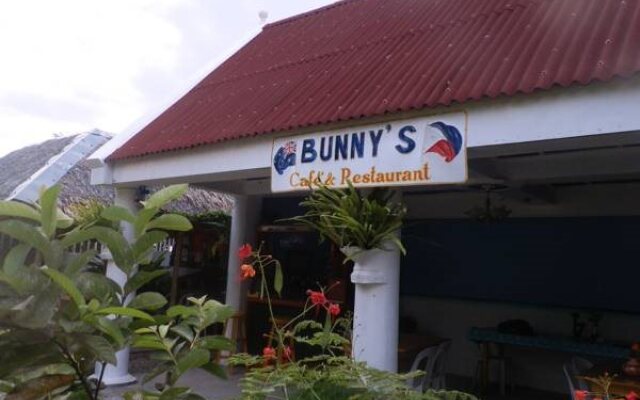 Bunny's Beach Resort