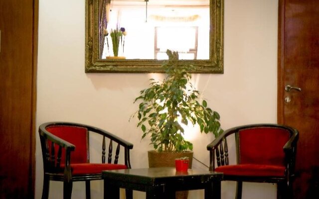 The Colony Hotel