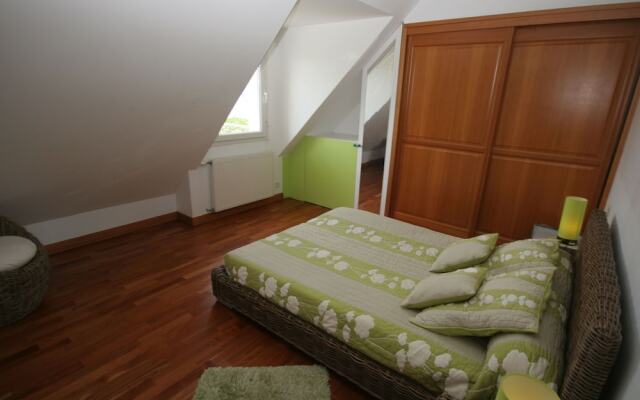 Authentic Villa in Erdeven France With Jacuzzi