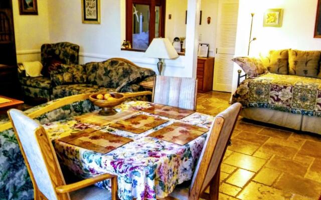 Quiet Private House 15 min to Beach