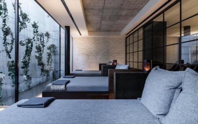 Apartment 7