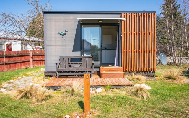 Stunted Totara, Unit 1