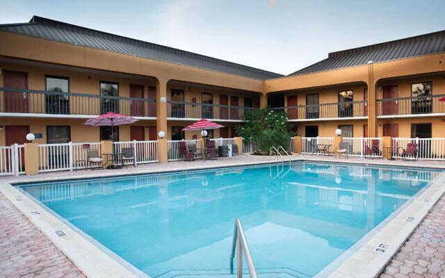 SureStay Hotel by Best Western St. Pete Clearwater Airport