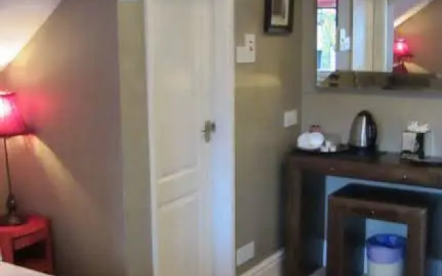 Monties Guest House