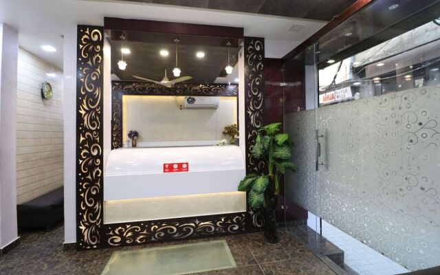 OYO 29637 Hotel Kakkar