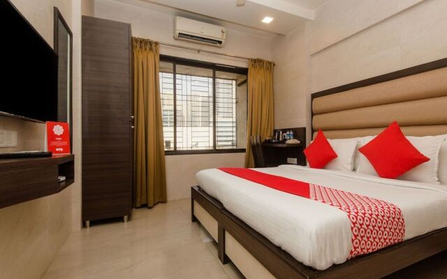 OYO 11908 Hotel Lake Bloom Residency