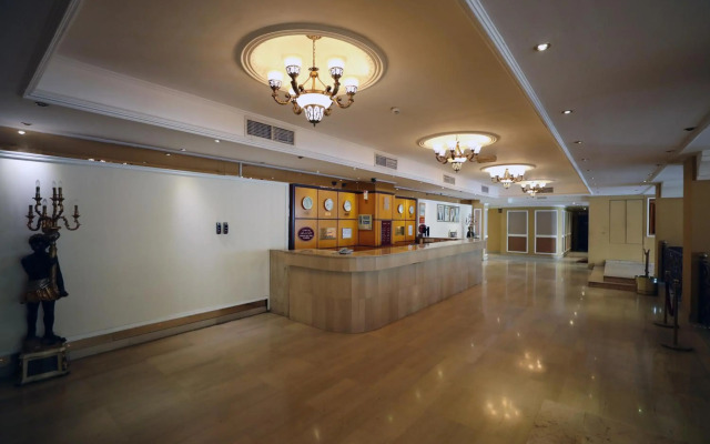 OYO 112 Semiramis Hotel