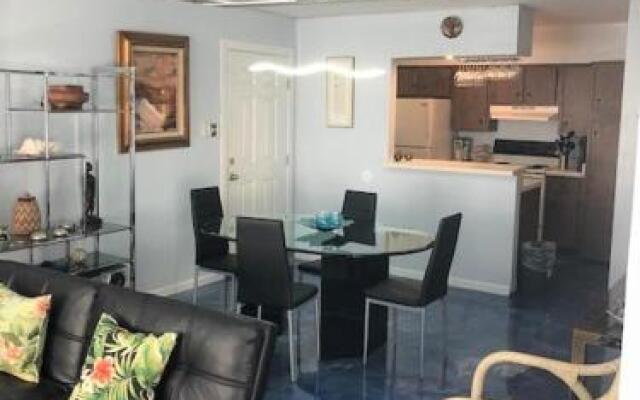 Modern Beach 106bh Condo