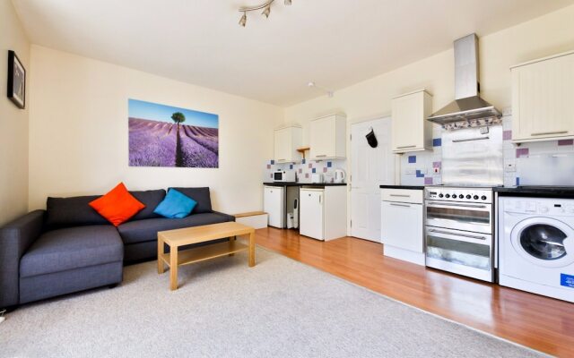 Quiet Flat for 4 With Sea View in Central Brighton