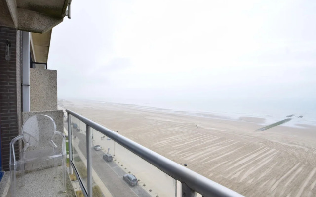 Coastal Apartment in Middelkerke Steps From the Sea