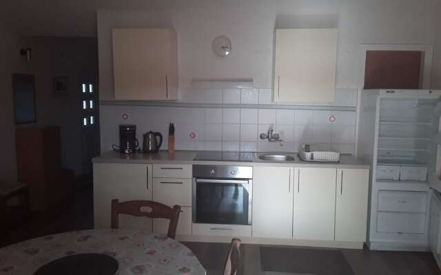 Frane - 20 m From Beach - A2