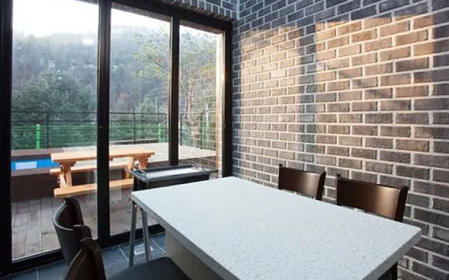 Gapyeong Mountain Cross Pension