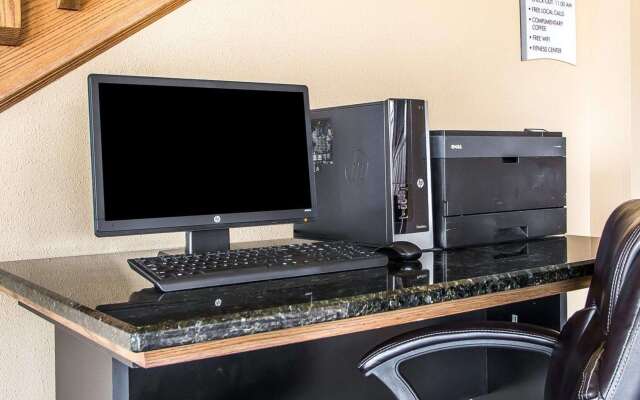 Quality Inn Morton at I-74