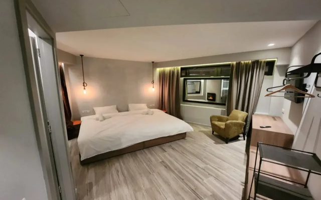 Urban Core Residence