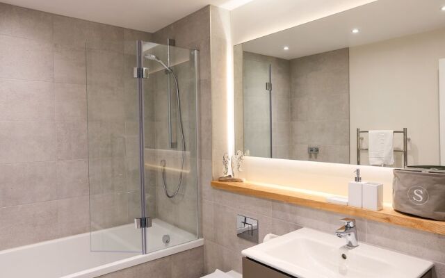 Saltstone, 3 Island Place