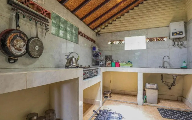 Sari Bamboo Bungalows