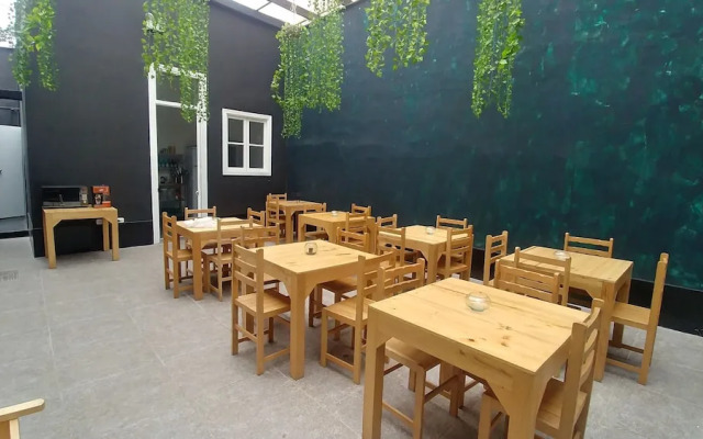 Casa Eguren Art Hostel - Adults Only