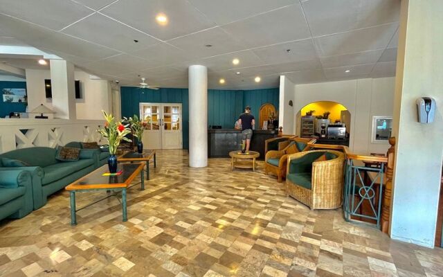 Coco Grande Hotel
