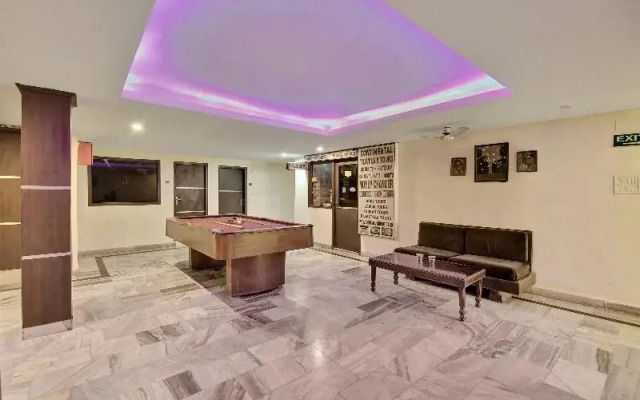 Collection O 82939 Hotel Sam