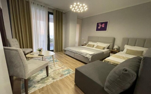 The Queens Lion Premium Hotel