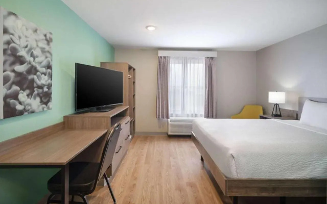 ECHO Suites Extended Stay by Wyndham Richmond West