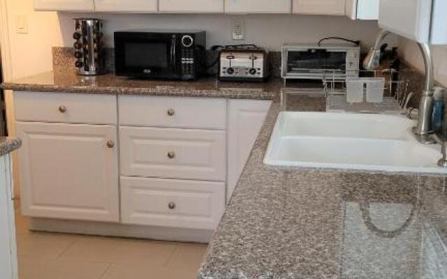 Ocean Breeze Apartment Huntington Beach