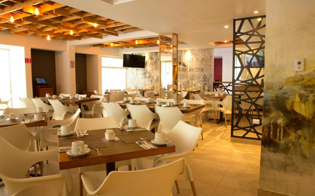 Ambiance Suites Cancun