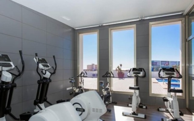 La Zenia Penthouse Indoor/outdoor Pool &gym EB3