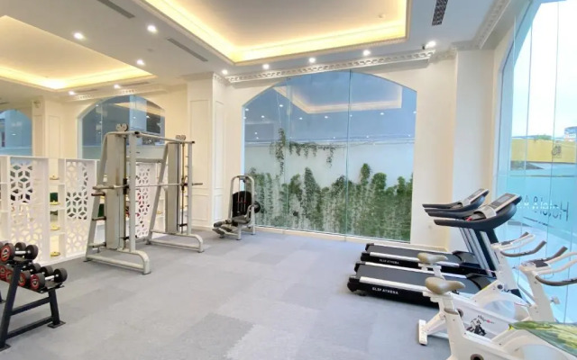 Grand Hill Apartment & Hotel