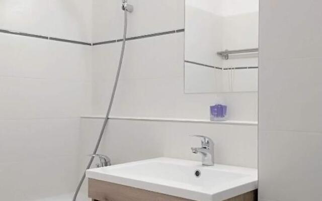 White Almond Apartment