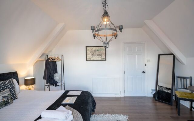 Phnix Central Luxury Accommodation