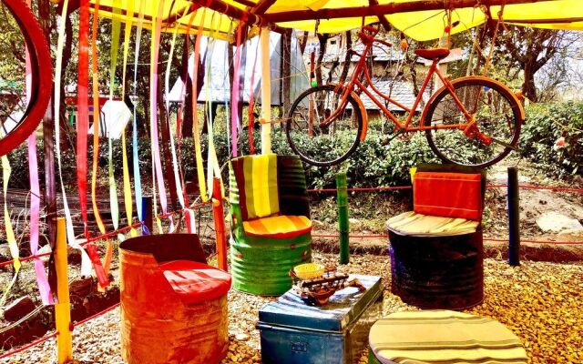 Hipostel Bir - Stay and Cafe